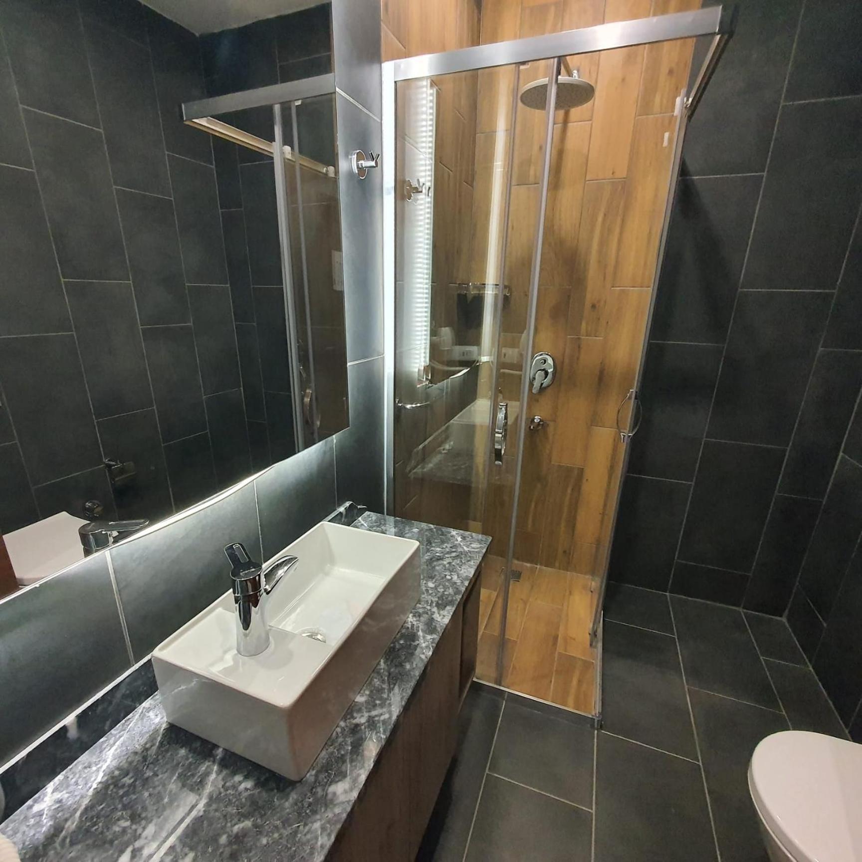Center Inn Hotel Maltepe Истанбул Екстериор снимка